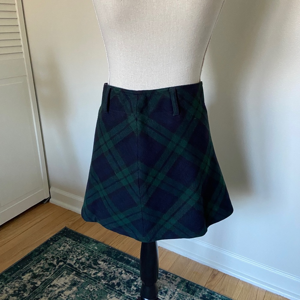Size 10 short, wool skirt